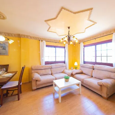 Holiday home The Sunflower House - By Medano4you *