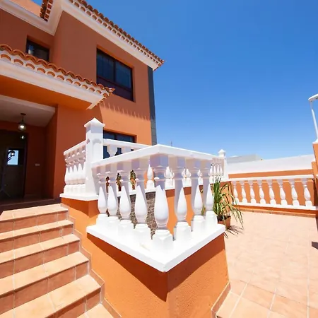 The Sunflower House - By Medano4you El Medano (Tenerife)