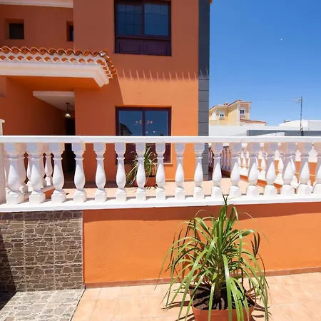 Holiday home The Sunflower House - By Medano4you
